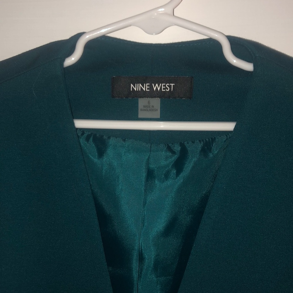 Woman’s Blazer - Picture 2 of 5